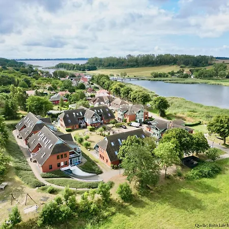 Mönchgut 1 Mit Wintergarten Und Terrasse * Sellin (Rugen)